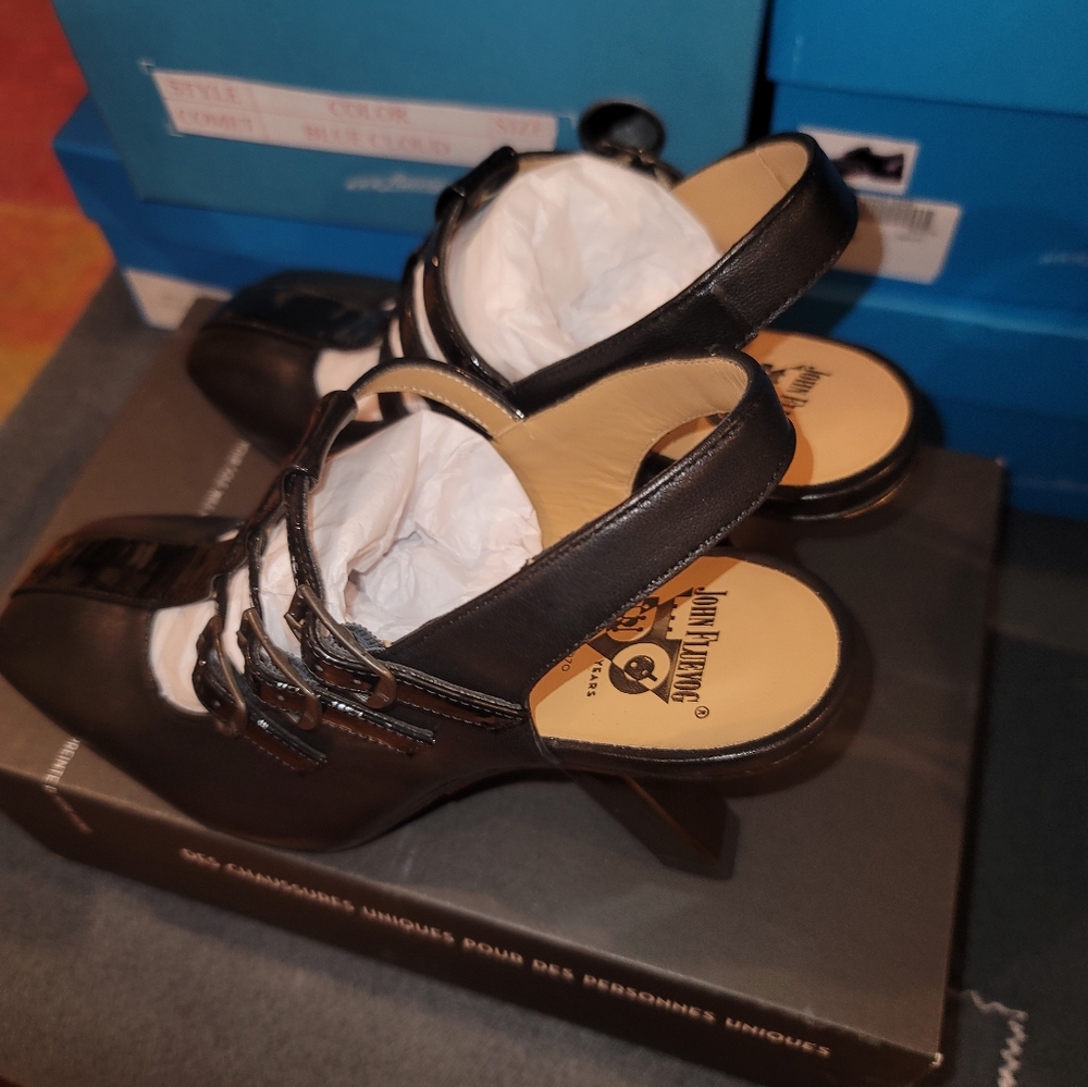 John Fluevog Black Estefan BNIB, Never Worn size 8 - Picture 4 of 6